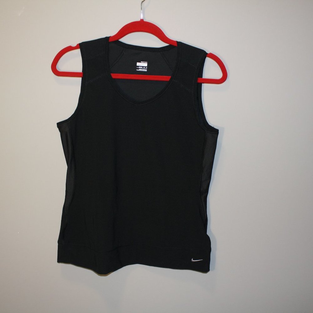 Nike Tank - Medium